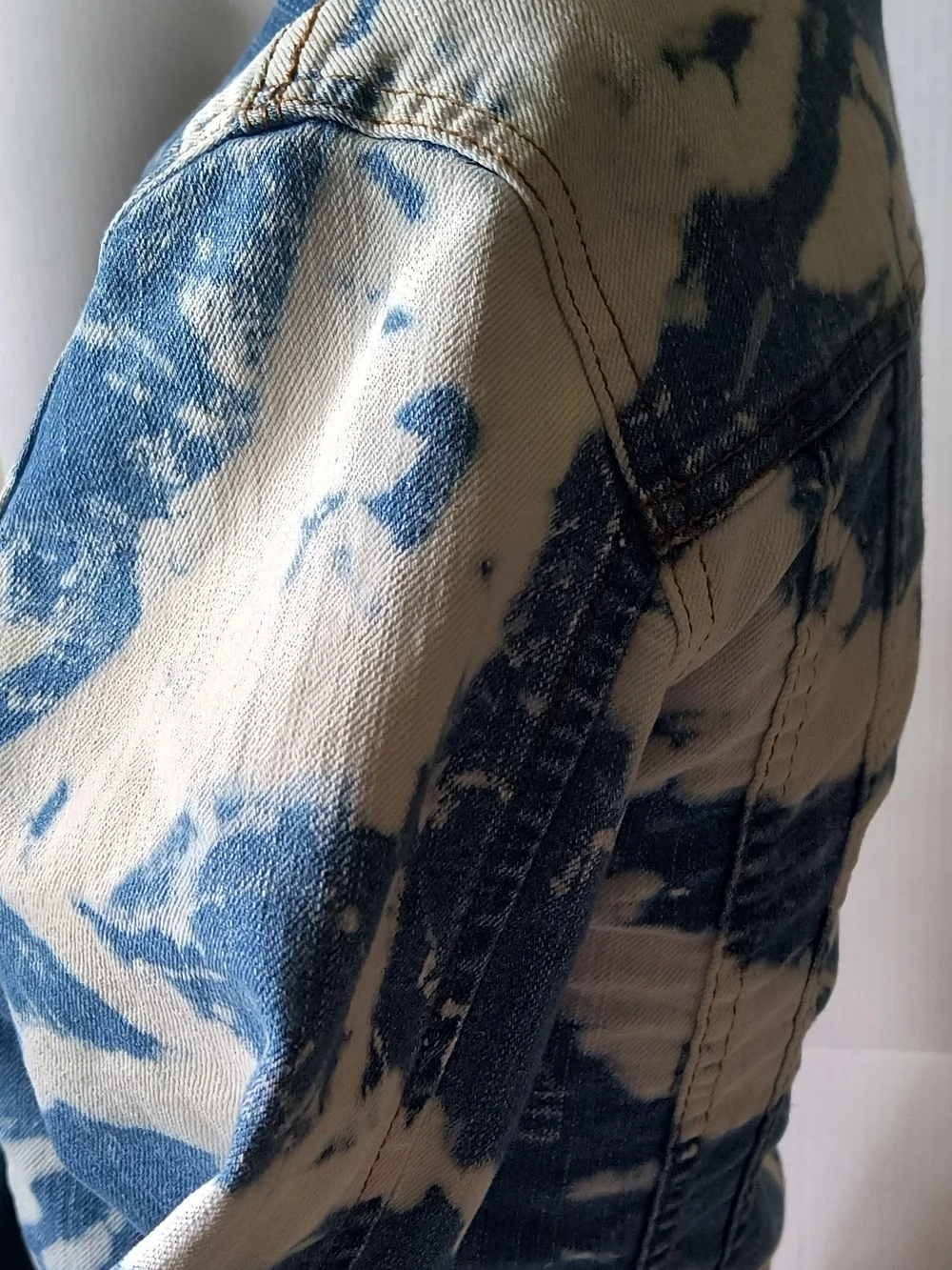 Women's Blue & White Tie-Dye Denim Jacket